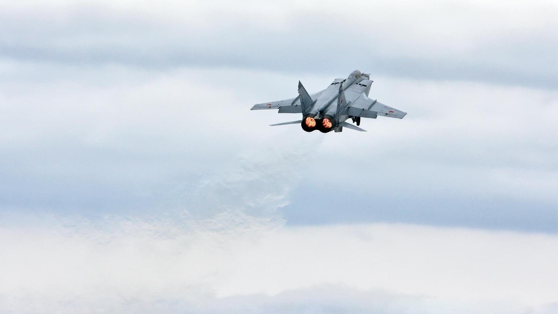 IM体育网页版登录入口-绿茵场上的战争隐喻，伊拉克火力如何压制利物浦，坎特又怎样完成自我救赎