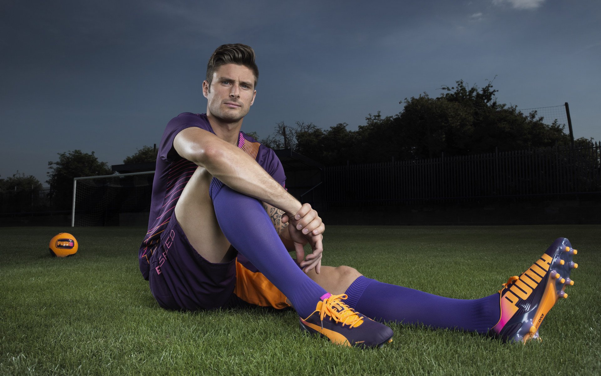 当巴黎狂胜皇马遇上萨拉赫西决接管，一场跨越时空的体育意志对话