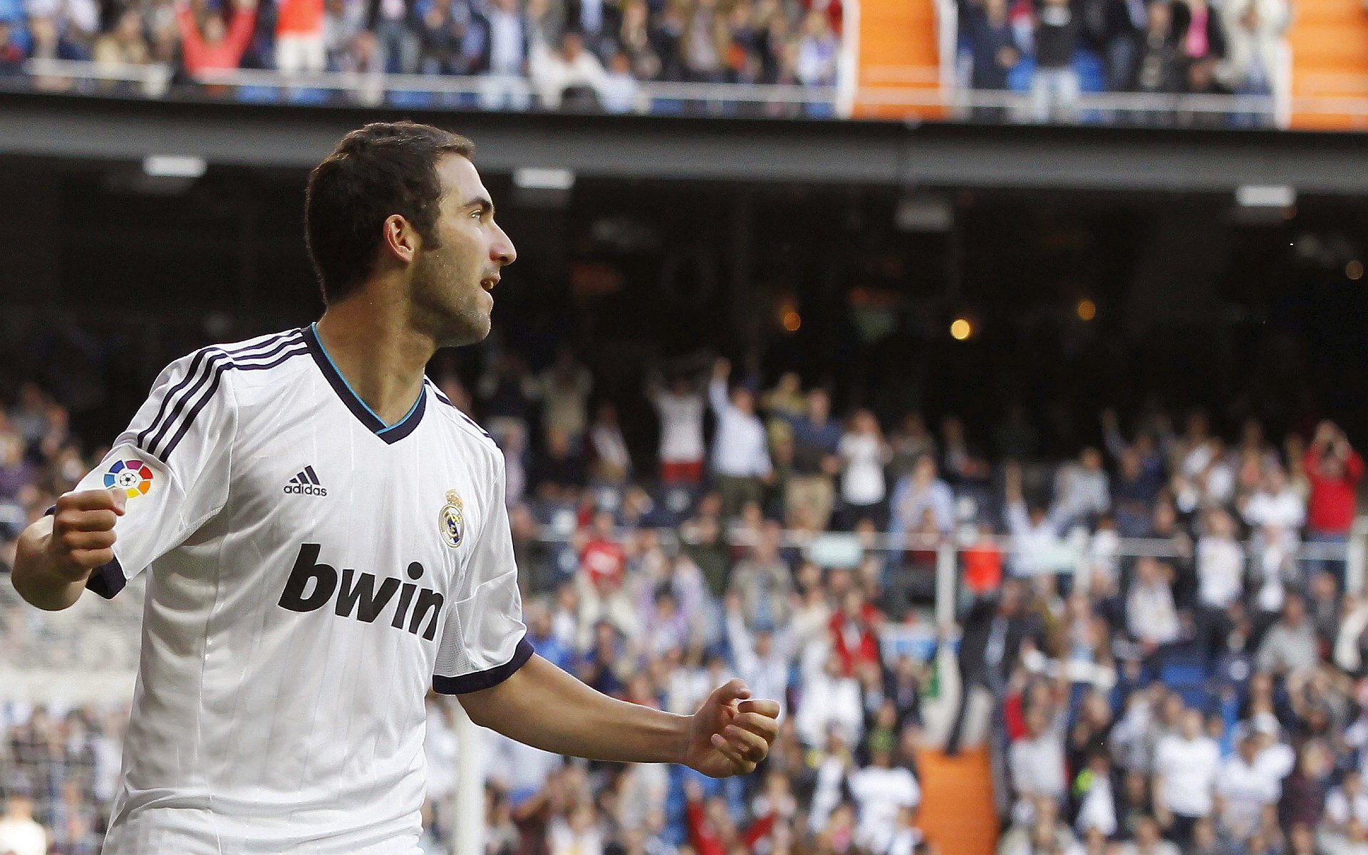 卡瓦哈尔爆发终结加纳神话，罗马铁血意志铸就晋级之路