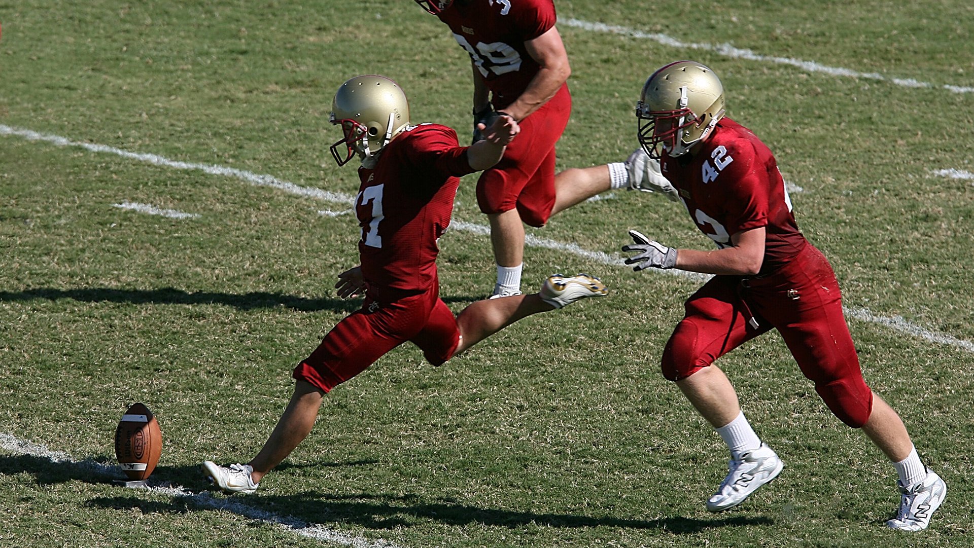 逆转与超越，从足球场到羽毛球场的不朽瞬间