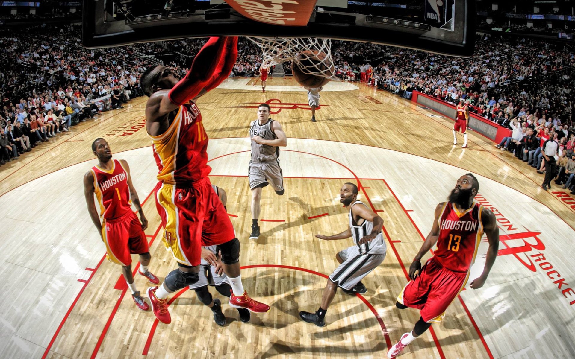 IM体育官方网站-雷霆万钧，克莱·汤普森以一己之力掀翻太阳，书写NBA季后赛最燃一夜
